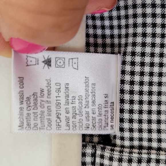 ADORABLE BLACK AND WHITE TANK - Picture 6 of 8